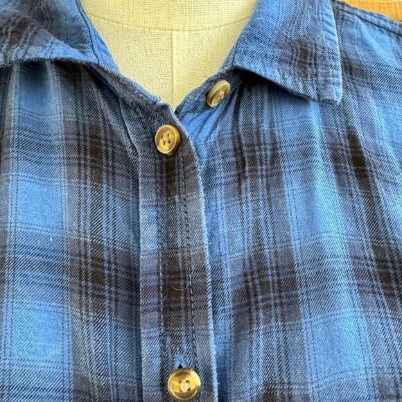 American Eagle boyfriend lightweight flannel button down button sleeve sz M - Picture 6 of 14
